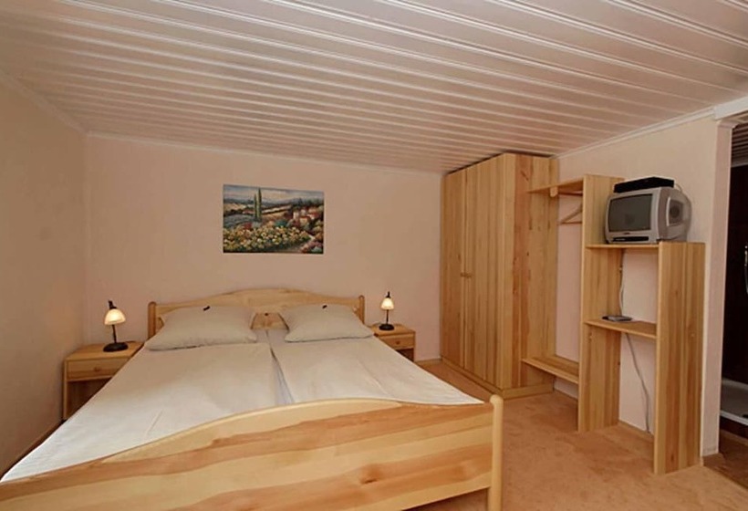 Номер Стандарт с Балконом, Landhaus Lehnerhof