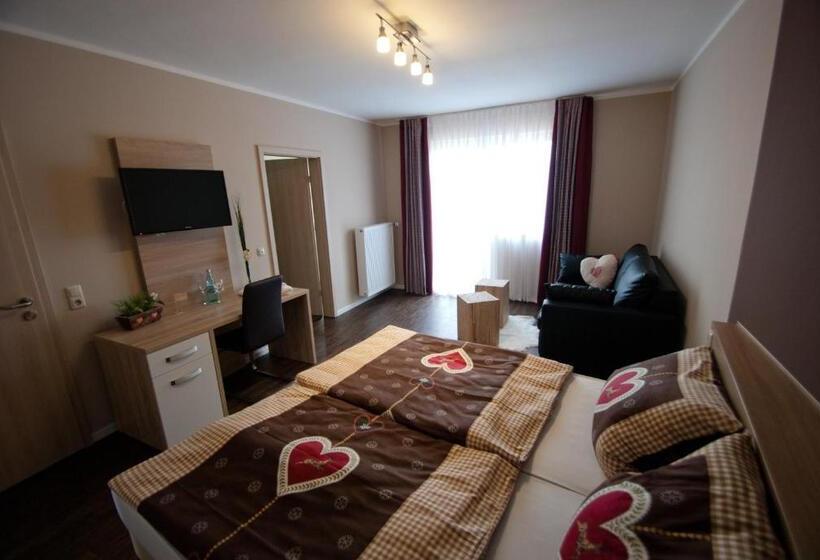 Номер Стандарт с Балконом, Pension Schenks Landgasthof