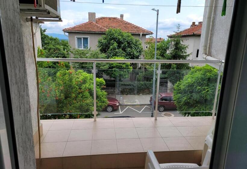 带1个卧室的带阳台的公寓, Guest House Evtimov
