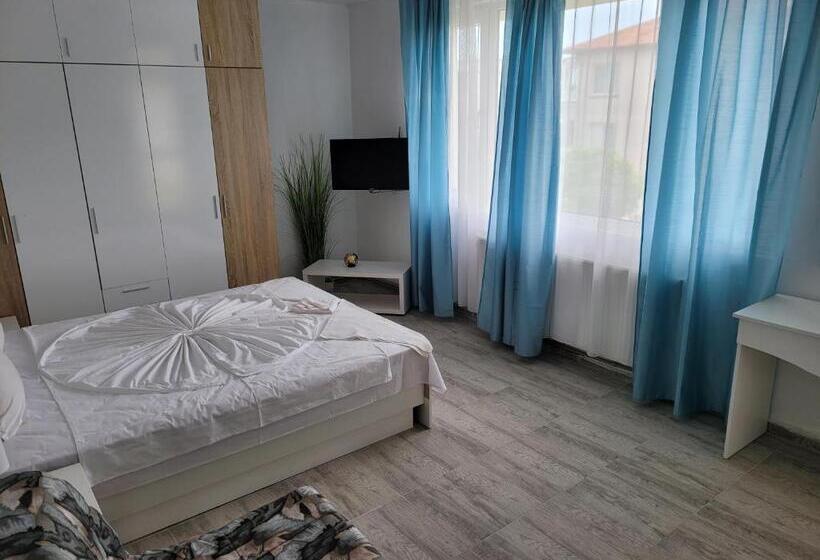 带1个卧室的带阳台的公寓, Guest House Evtimov