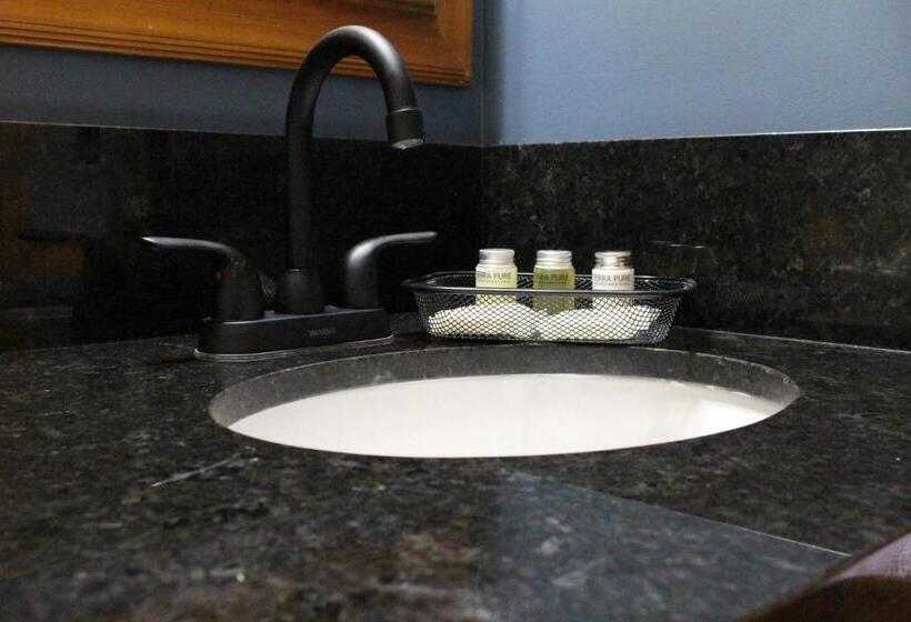 Люкс с Балконом, Canyon Lakeview Resort
