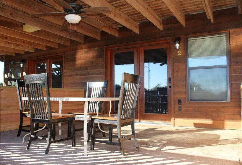 Люкс, Canyon Lakeview Resort