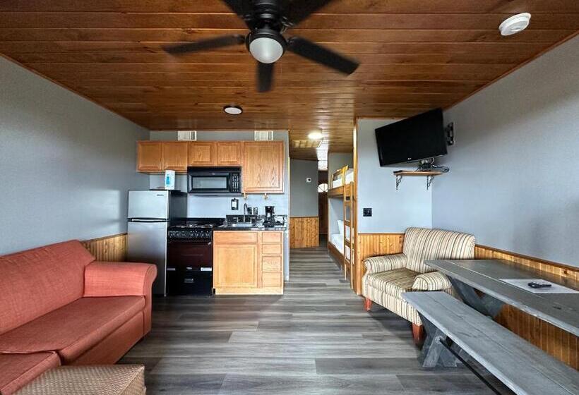Люкс, Canyon Lakeview Resort