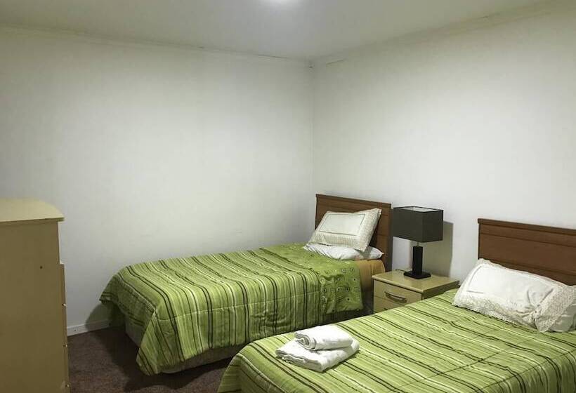 اتاق استاندارد, Hostal Akainij