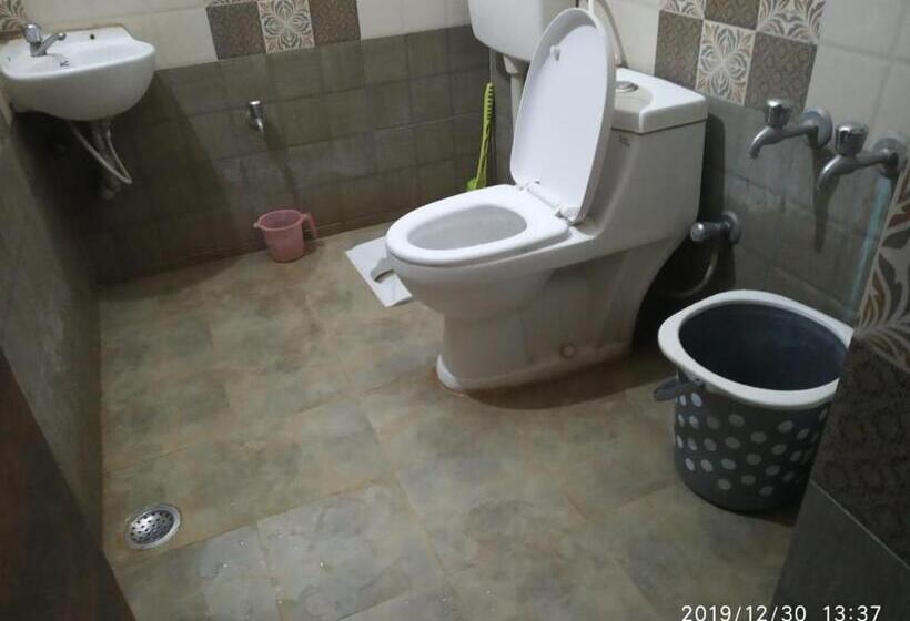 اتاق استاندارد, Radha Deo Guest House