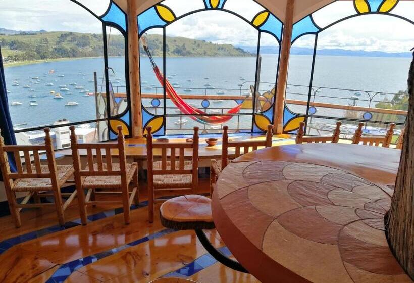 سوییت سوپریور, Hostal Las Olas