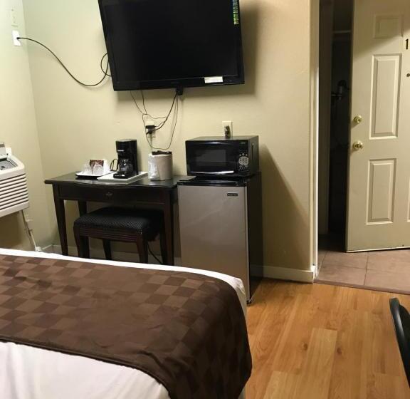 标准间, Outpost Motel