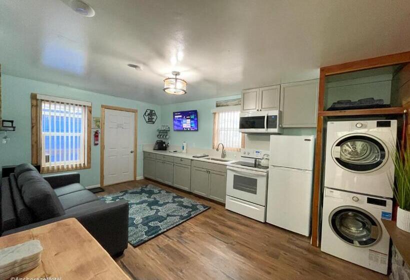Люкс Кровать Кинг, The Anchorage Motel
