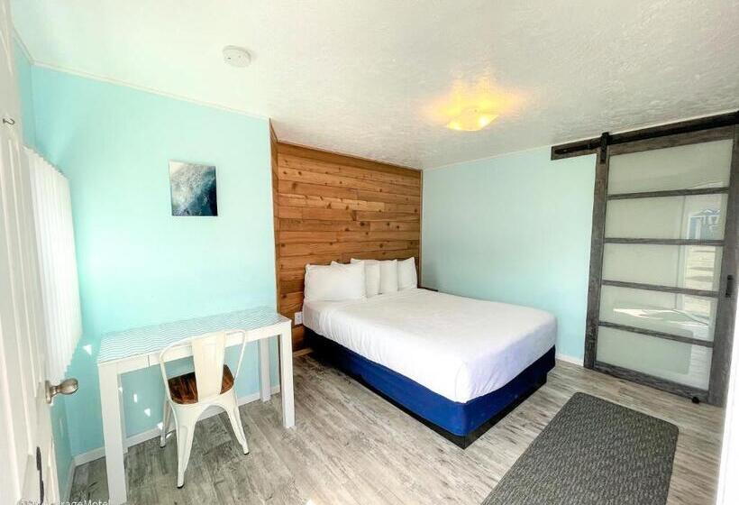 Номер Deluxe, The Anchorage Motel