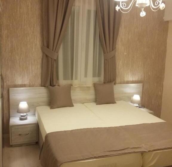 اتاق استاندارد با بالکن, Guest House Adriya