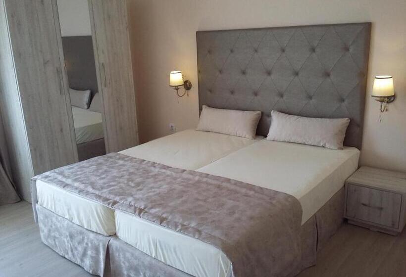 اتاق سه نفره سوپریور با چشم‌انداز دریا, Guest House Adriya