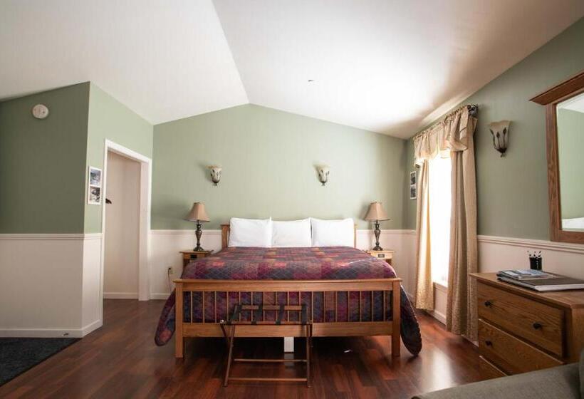 Номер Deluxe Кровать Кинг, Swift River Suites