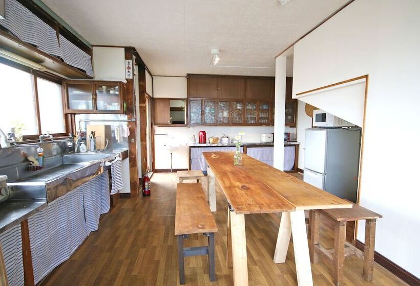 Кровать в Общей Комнате, Kushiro Guesthouse Cook A Doodle Doo   Hostel
