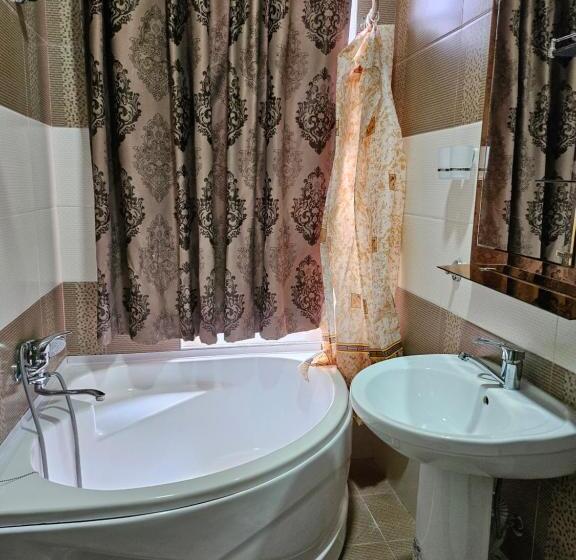 套房, Guest House Rohat Lux