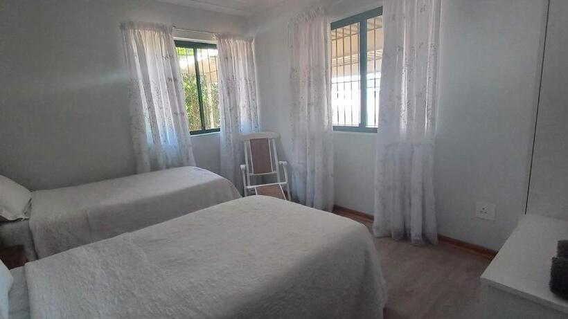 Апартаменты 1 Спальня Вид на Сад, 14 Penguin Place, Melkbosstrand