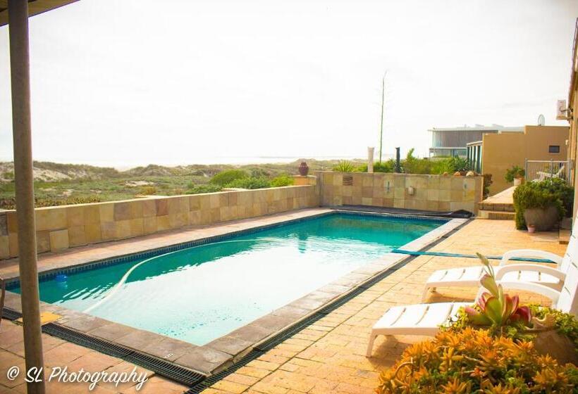 Дом 2 Спальни, 14 Penguin Place, Melkbosstrand
