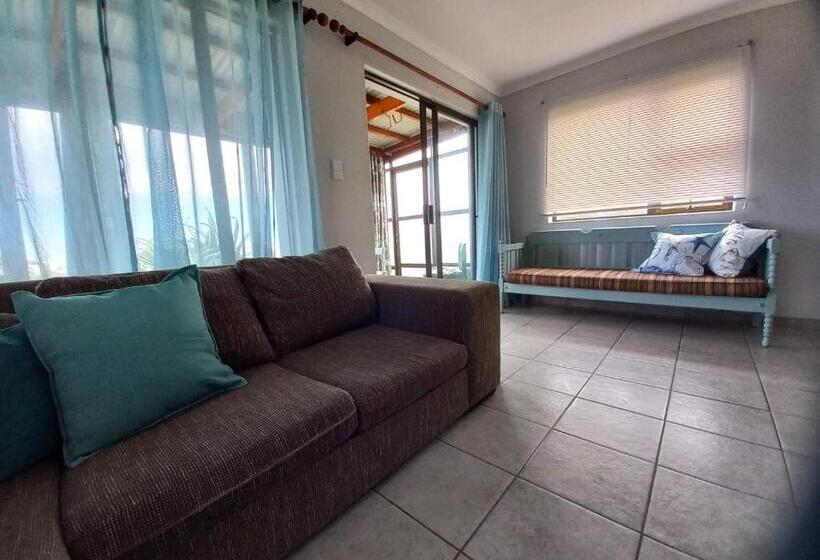 Дом 2 Спальни, 14 Penguin Place, Melkbosstrand