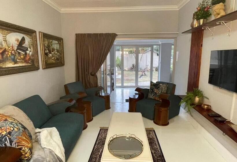 Family Suite, Jelani Guest House