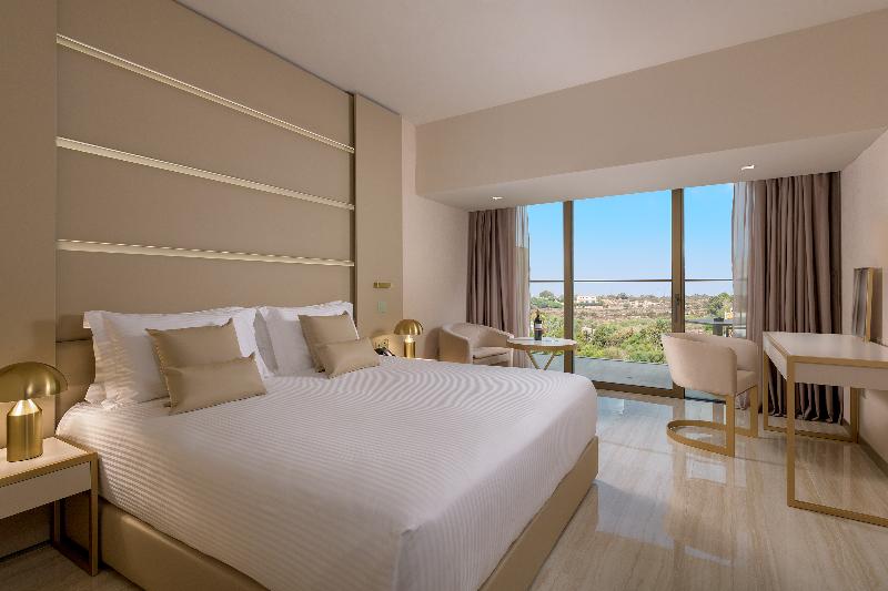 اتاق استاندارد, Plum Inn 1