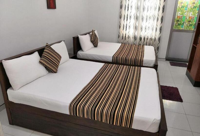 Четырехместный Номер Deluxe, Bon Voyaage Tourist Inn