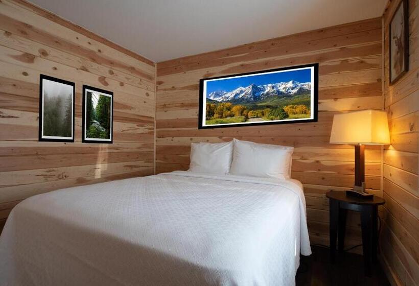 Люкс 2 Спальни, Four Seasons Lodge