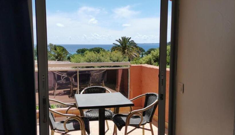 Standaardkamer met Uitzicht op Zee en Balkon, Hôtel Beau Site