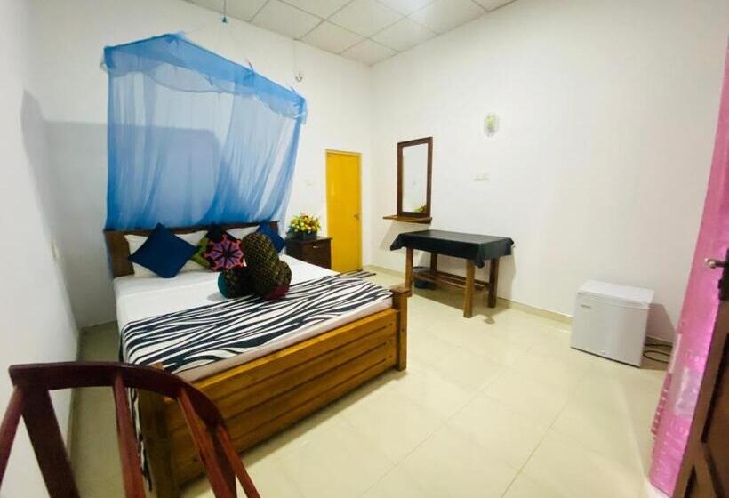Номер Deluxe, Priyavimana Resort