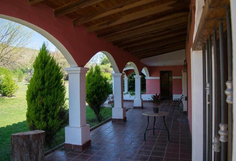 침실 2개 아파트, Estancia Santa Leocadia
