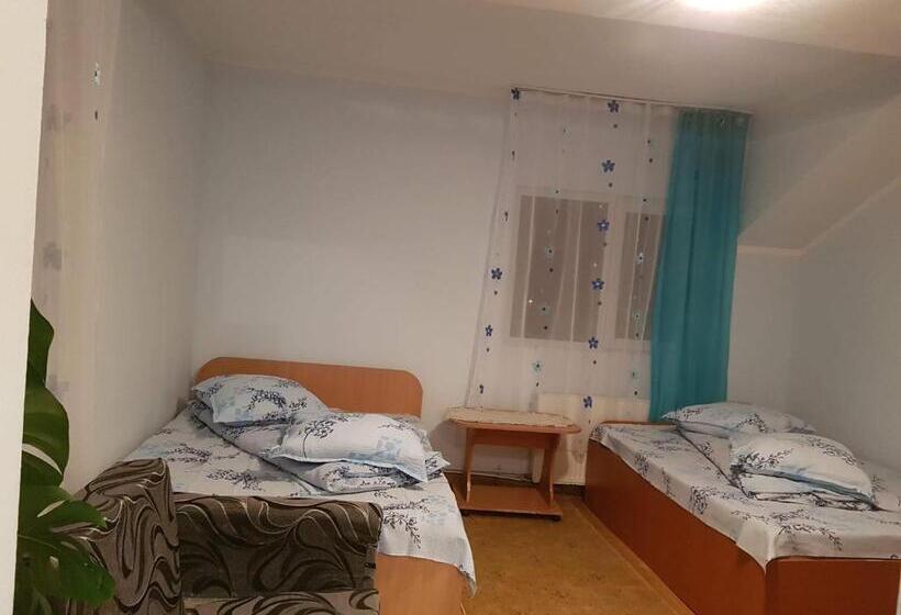 اتاق استاندارد چهار تخته, Casa Emilia