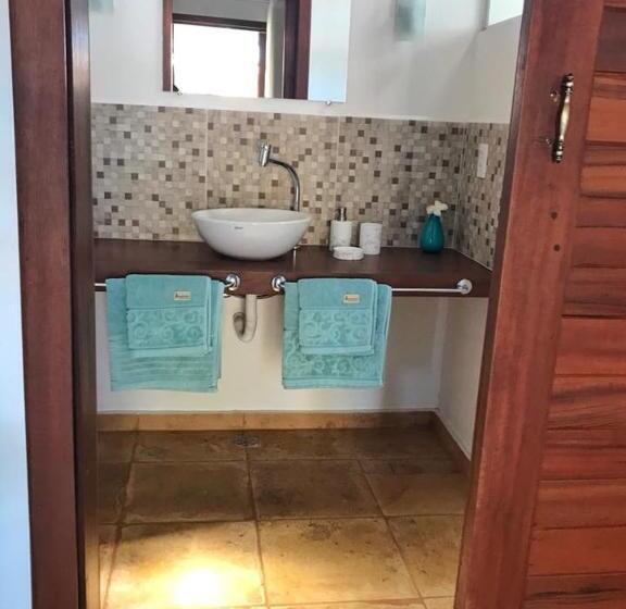 Трехместный Номер Стандарт Вид на Бассейн, Pousada Vila Icaraí