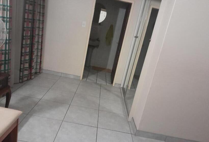 デラックスルーム, Pilot Inn Accommodation