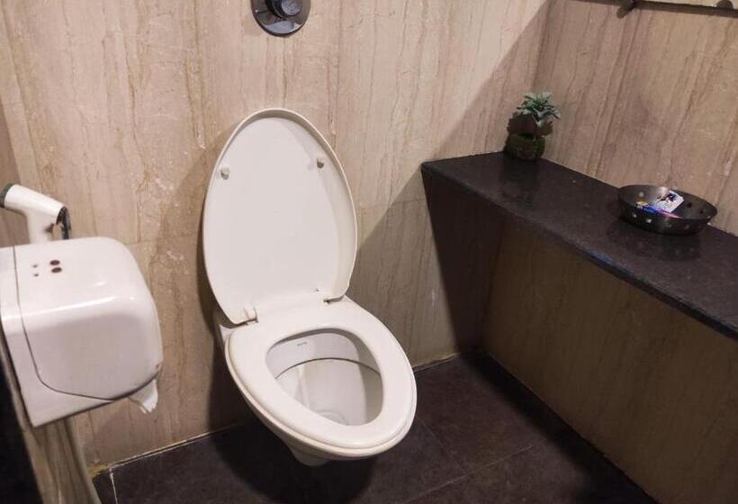 Люкс, Vaishnavi
