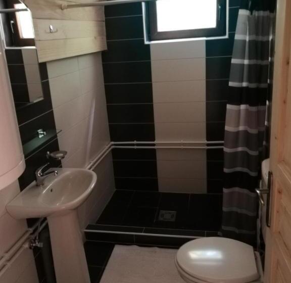آپارتمان 1 خوابه با تراس, Guesthouse Planinarski Dom Neviđen'o