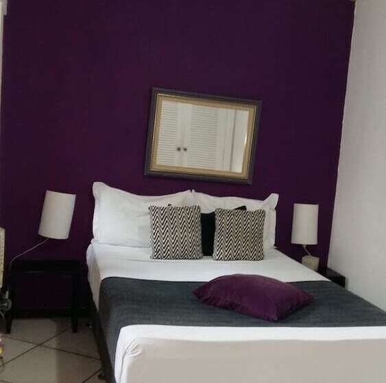Quarto Estandar, Tao Bar & Pousada