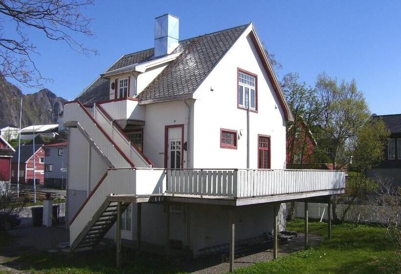 Студио Базик, Villa Svolvær