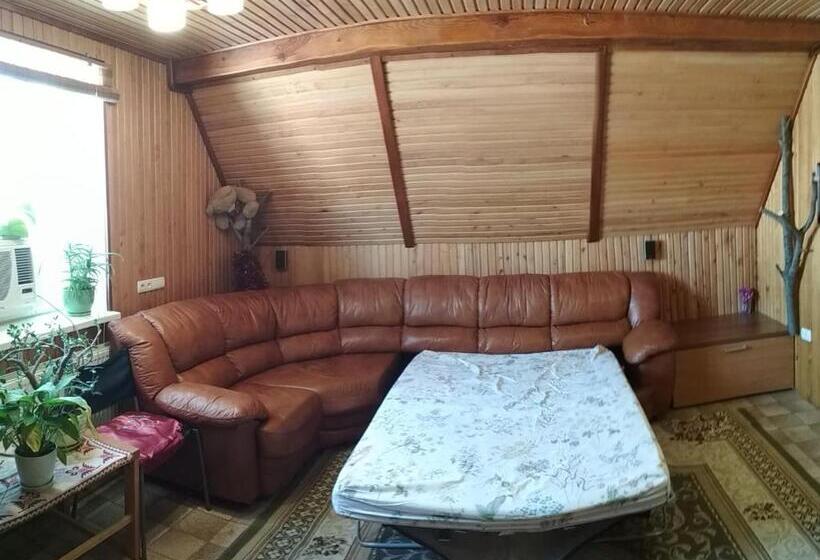 اتاق استاندارد با چشمانداز باغ, Guest House Dacha