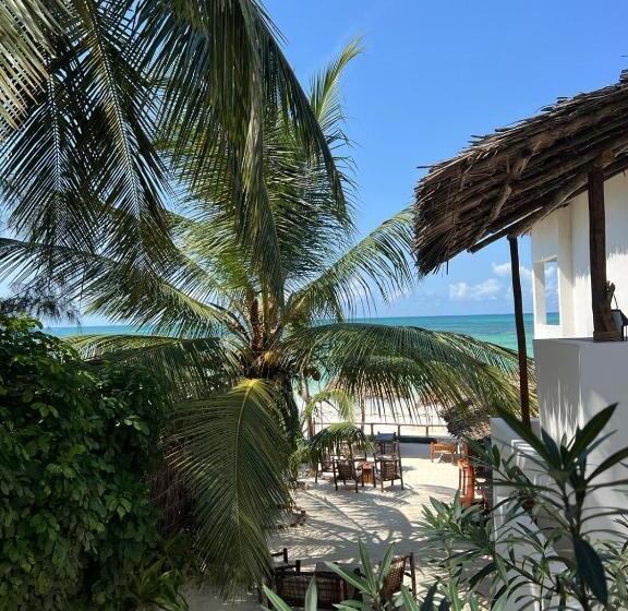 غرفة ديلوكس مطلّة علي البحر, Helwas Zanzibar Beach