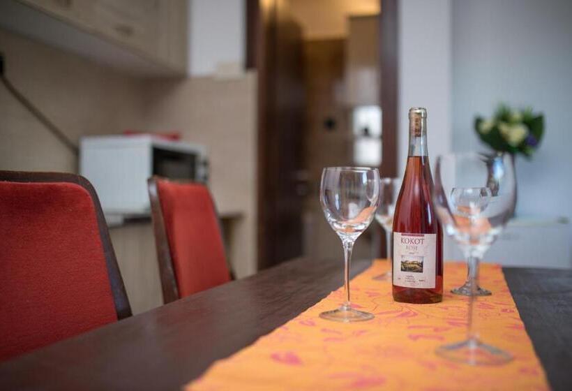 استودیو استاندارد با بالکن, Guest House Zuber