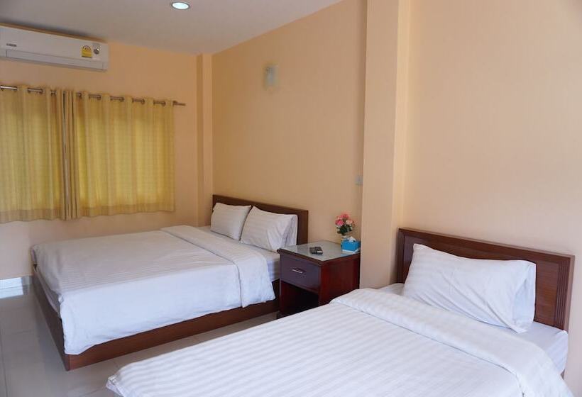 Номер Стандарт Трехместный, Jirasin Hotel & Apartment
