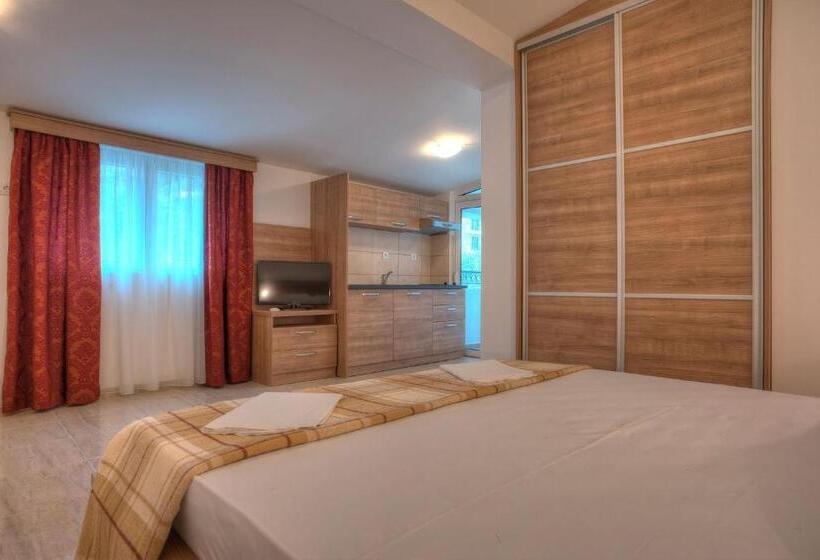 استودیو استاندارد با بالکن, Guest House Maslina