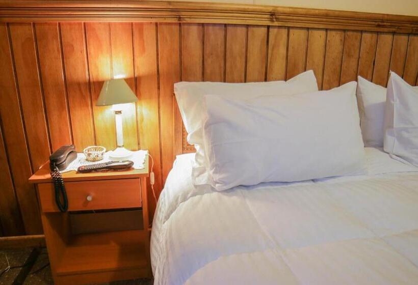 غرفة قياسية ثلاثية, Hostal Hielo Sur