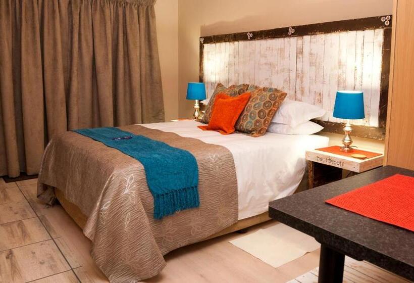 Семейный Номер Вид на Сад, Country Park Guest House   Muldersdrift