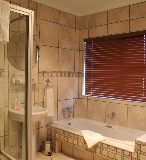 Люкс, Country Park Guest House   Muldersdrift