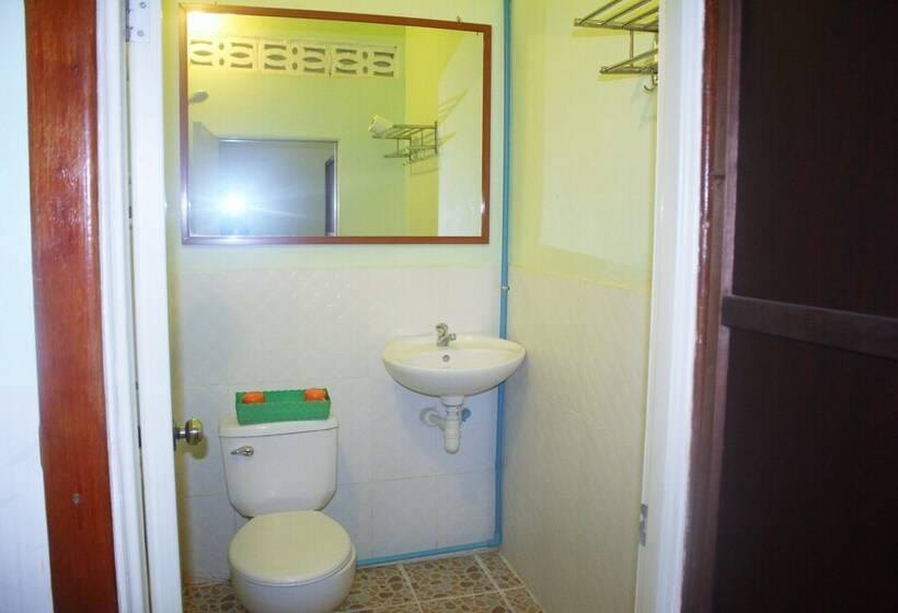 اتاق خانوادگی, Ramchang Guesthouse