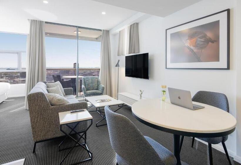 استودیوی استاندارد, Meriton Suites Zetland
