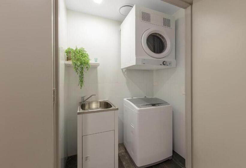 Люкс, Meriton Suites Zetland