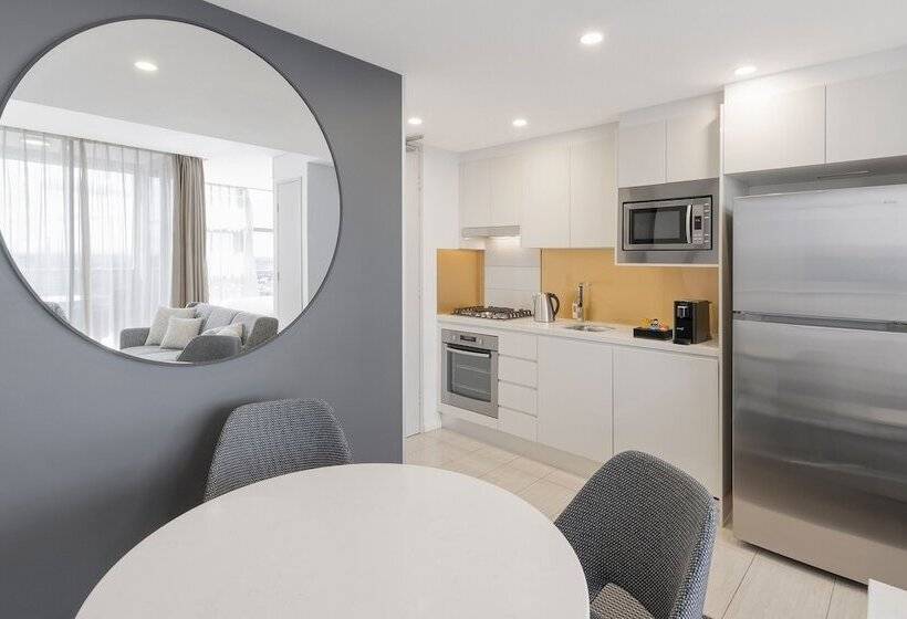 استودیوی استاندارد, Meriton Suites Zetland