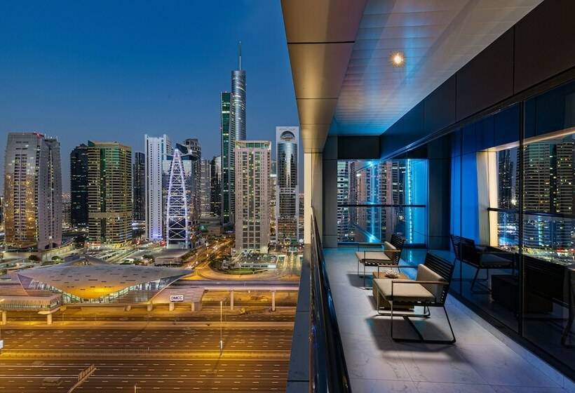 Номер Executive, Millennium Place Dubai Marina