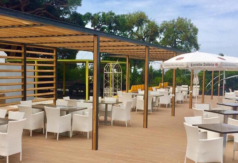 اتاق استاندارد, Royal Tennis Club