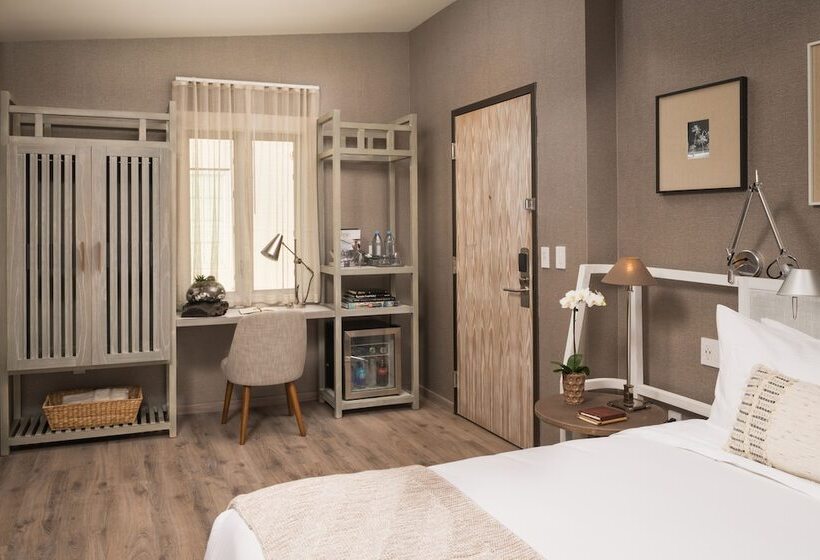 Quarto Superior, Lennox Miami Beach